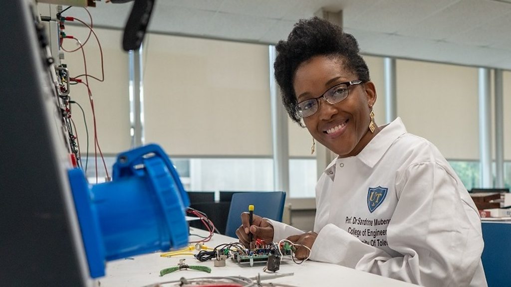 RDC / Covid-19 : l'ingénieure Sandrine Ngalula Mubenga conçoit des respirateurs